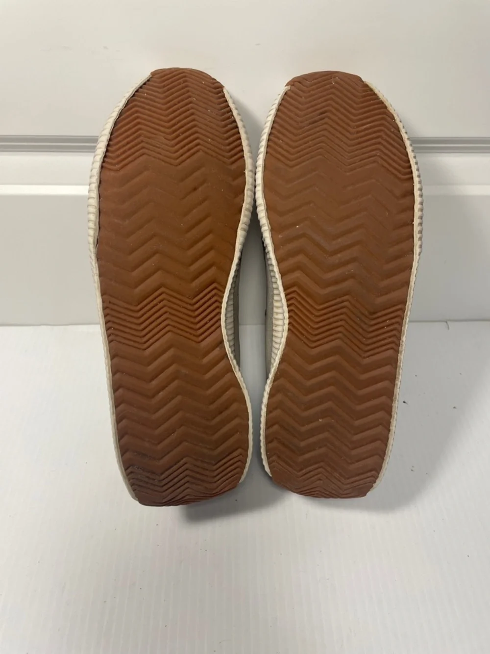 Sorel Women’s Out and About Waterproof Lace Sneakers Size 8 Olive Green Mesh - Picture 9 of 10